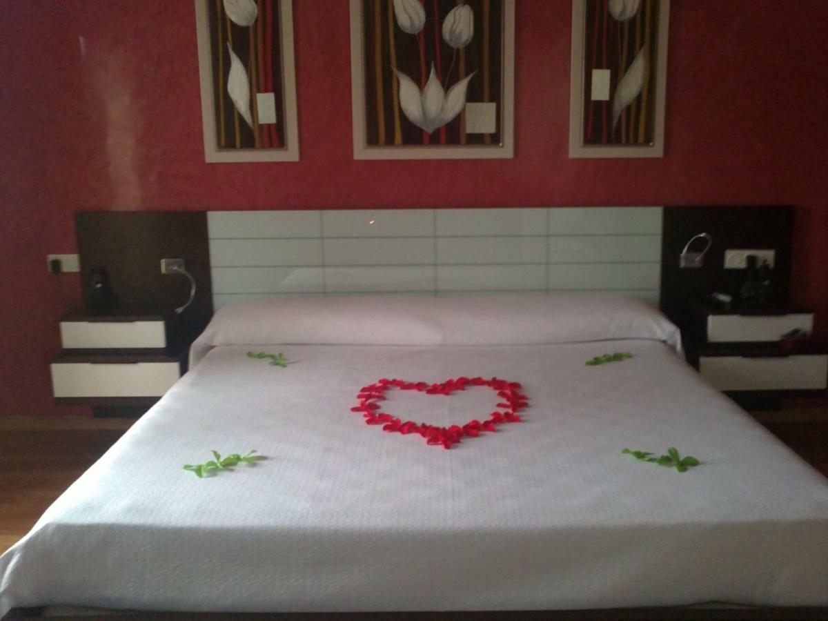 Hotel Gardu Montealegre del Castillo Ngoại thất bức ảnh