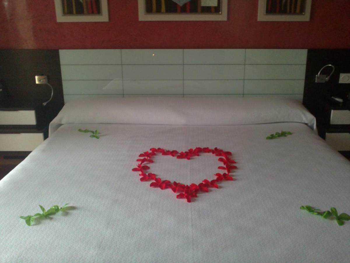 Hotel Gardu Montealegre del Castillo Ngoại thất bức ảnh